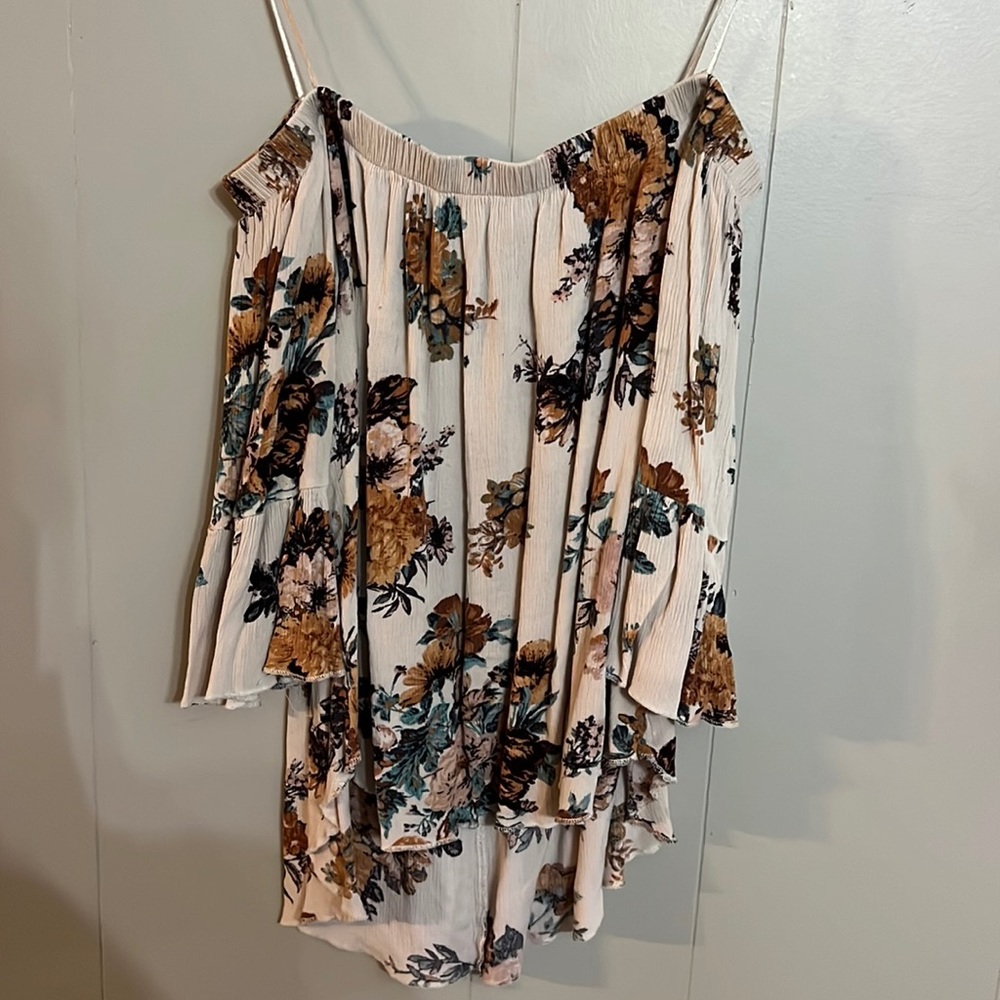 OFF SHOULDER TOP SIZE MED - Picture 2 of 2